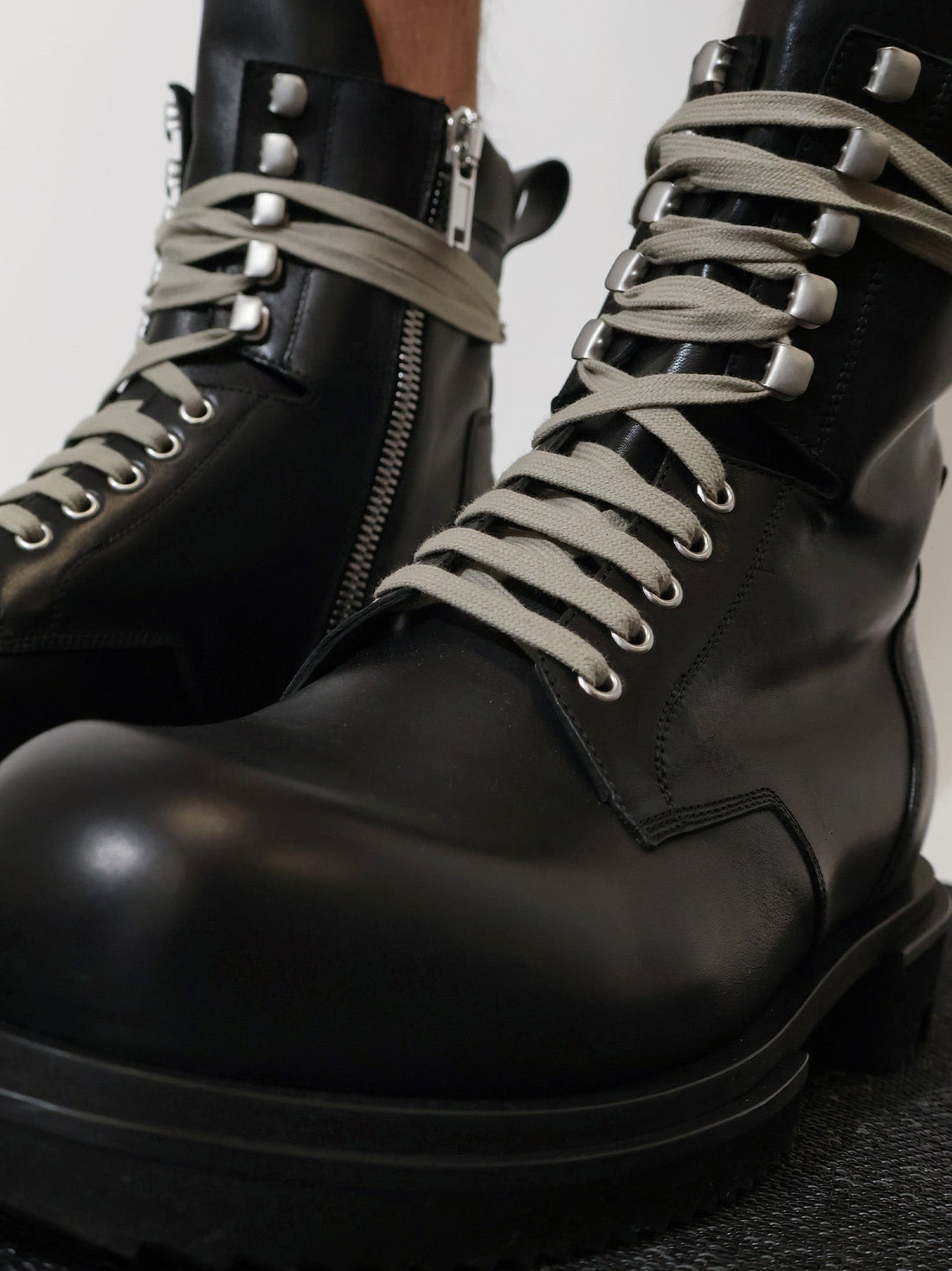 RICK OWENS - Leather boots leather-boots_009db355-8121-4f88-b1ad-dd6801ec41b1
