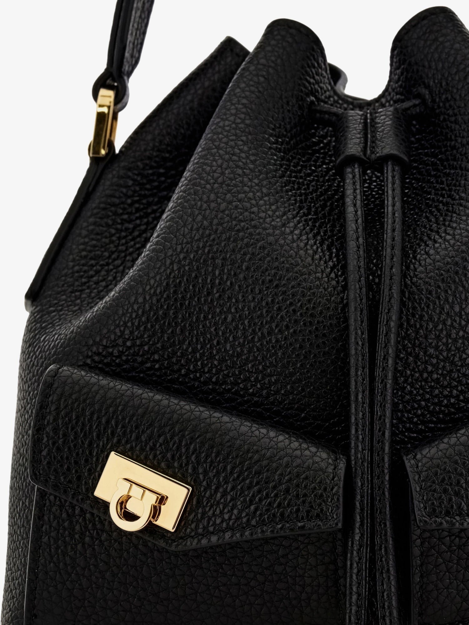 Ferragamo - Leather bucket bag