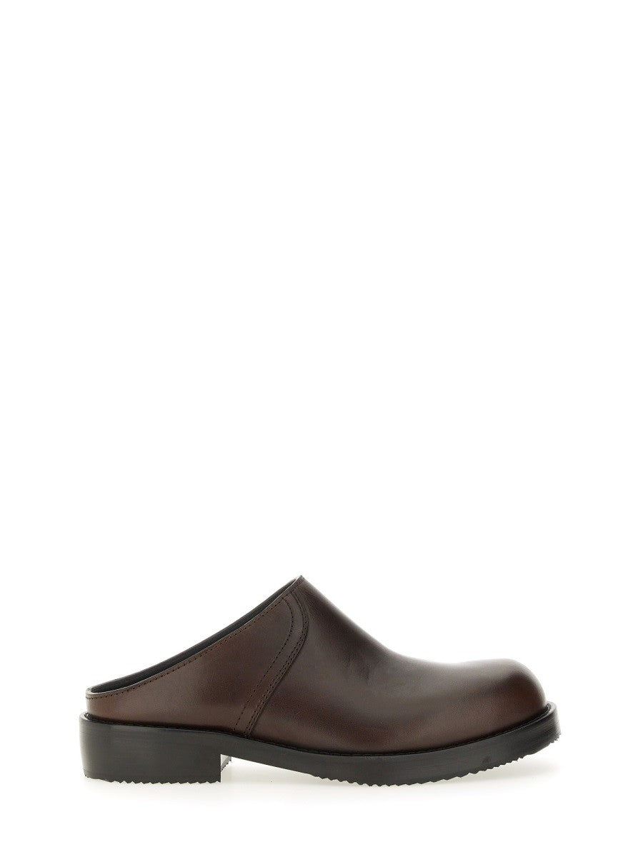 LEATHER CLOGS leather-clogs_94b500c9-ff2d-4eae-b6a0-672a57441da6