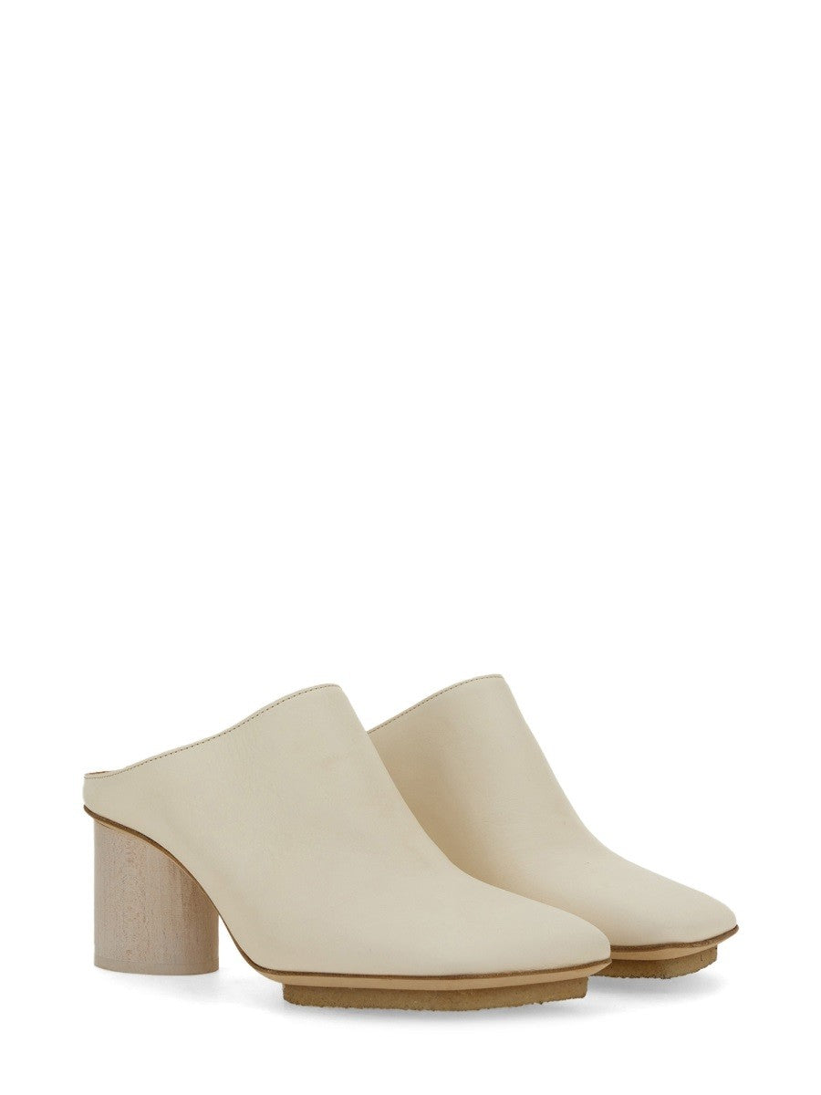 UMA WANG - LEATHER MULE. leather-mule_3d5db88f-0338-4810-85a1-8c3fc172d47f