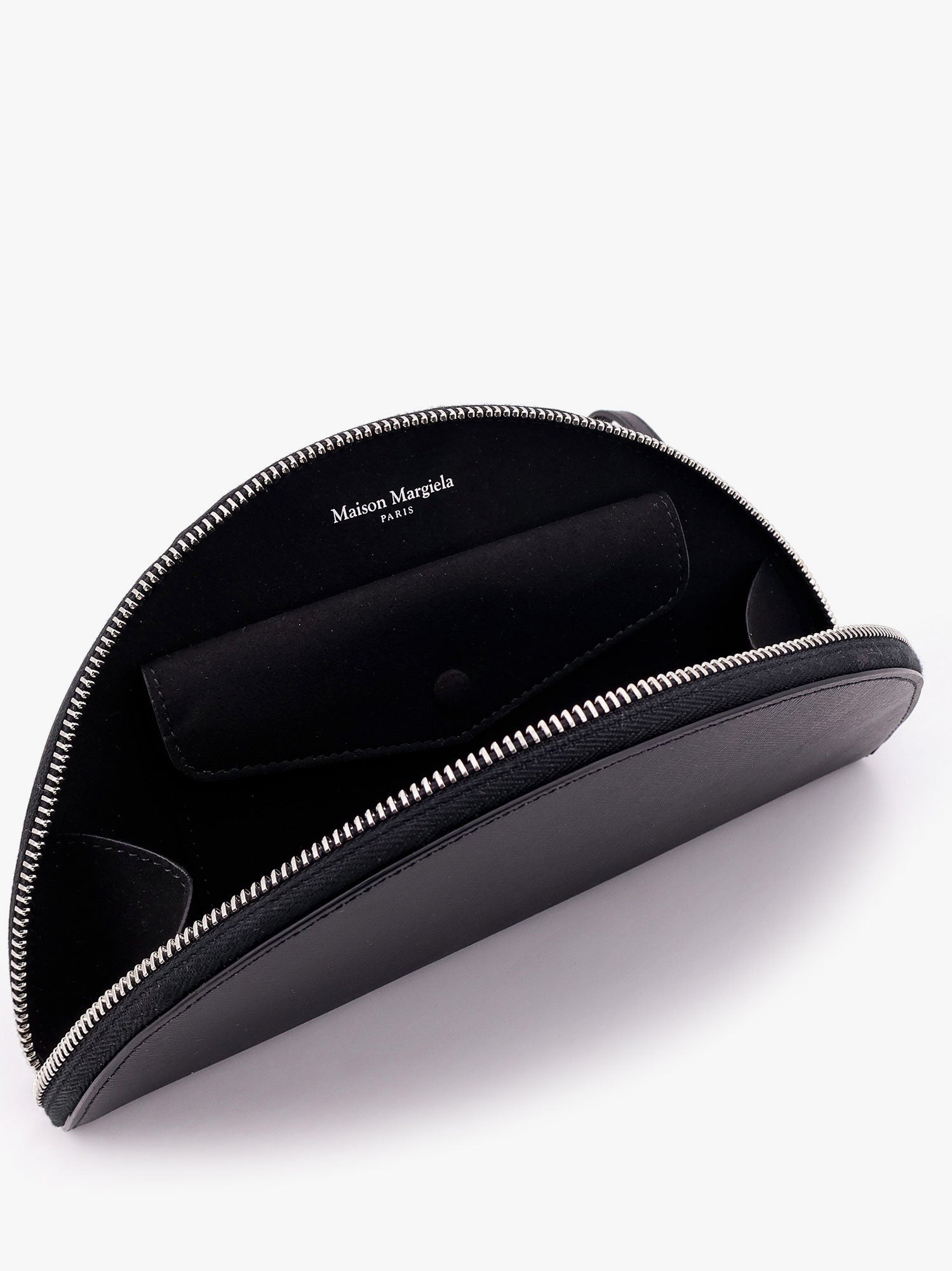 Leather pochette with iconic four stitched detail