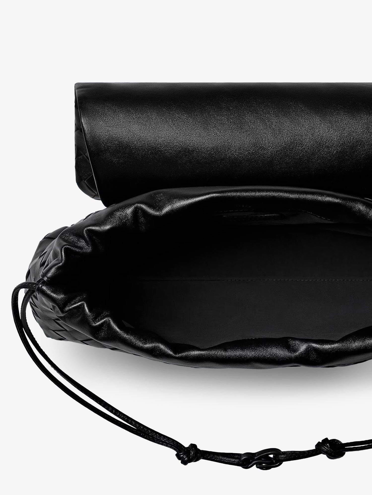Bottega Veneta - Leather shoulder bag with Intrecciato pattern