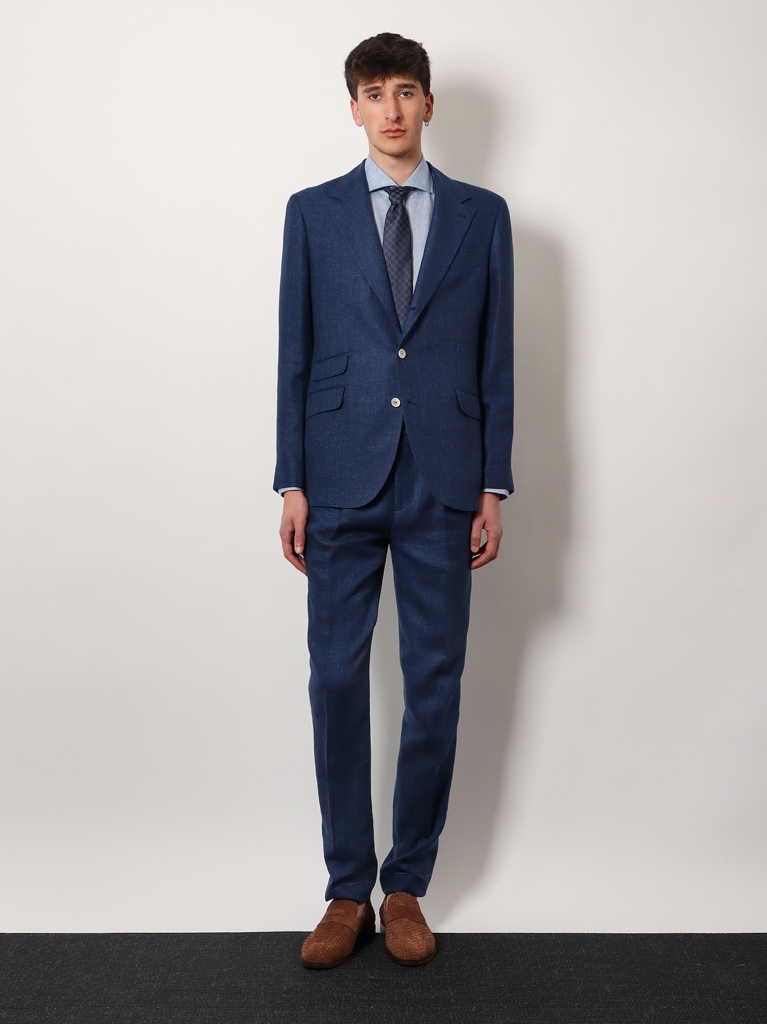 Linen, wool and silk suit