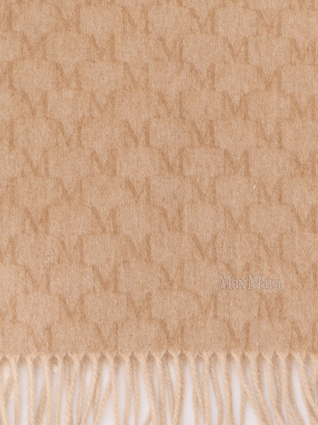 Logo camel scarf with all-over logo