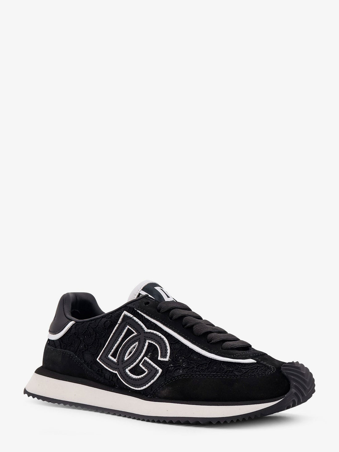 Low-top lace sneakers with suede inserts