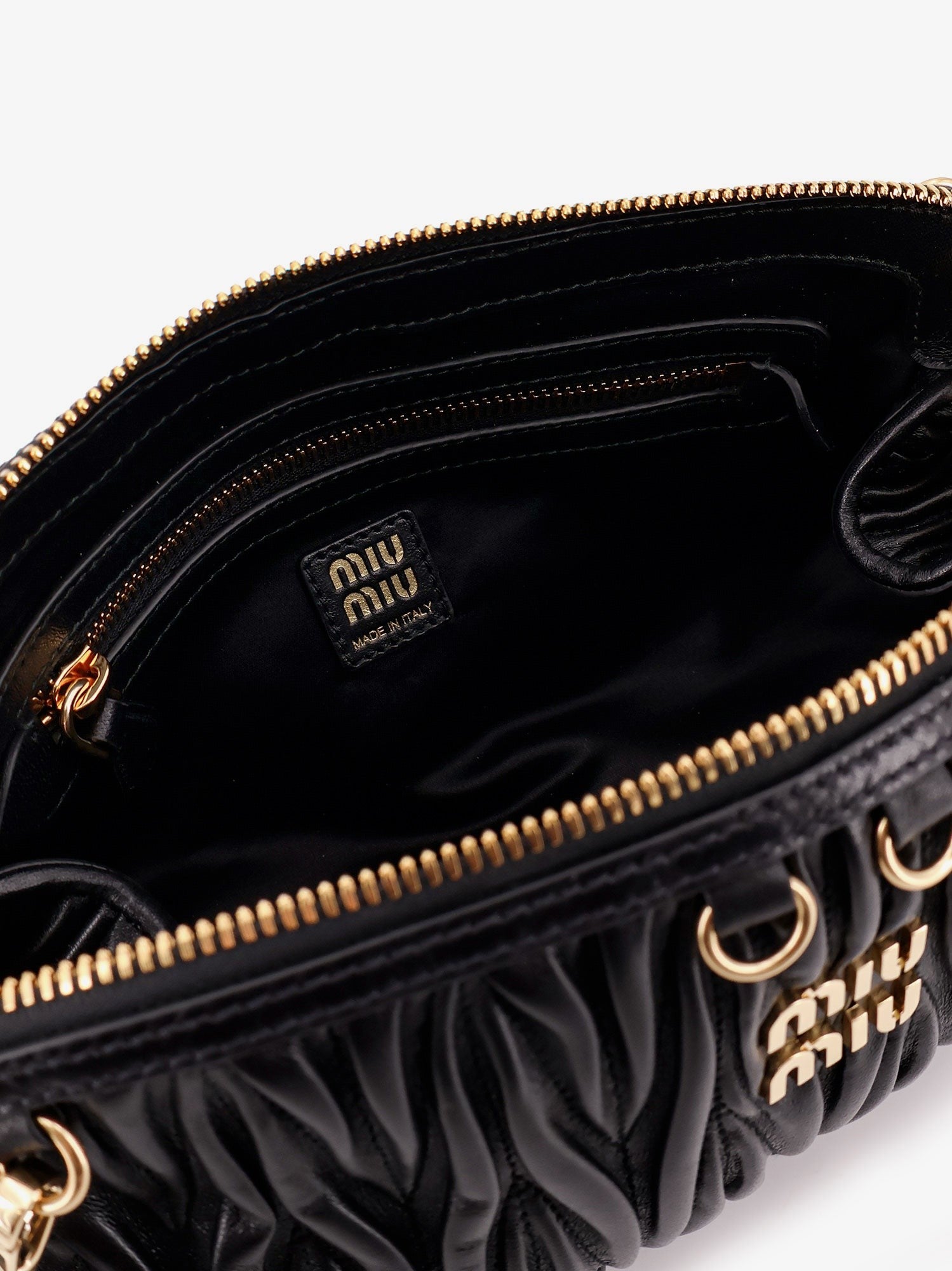 Matelassé leather crossbody bag