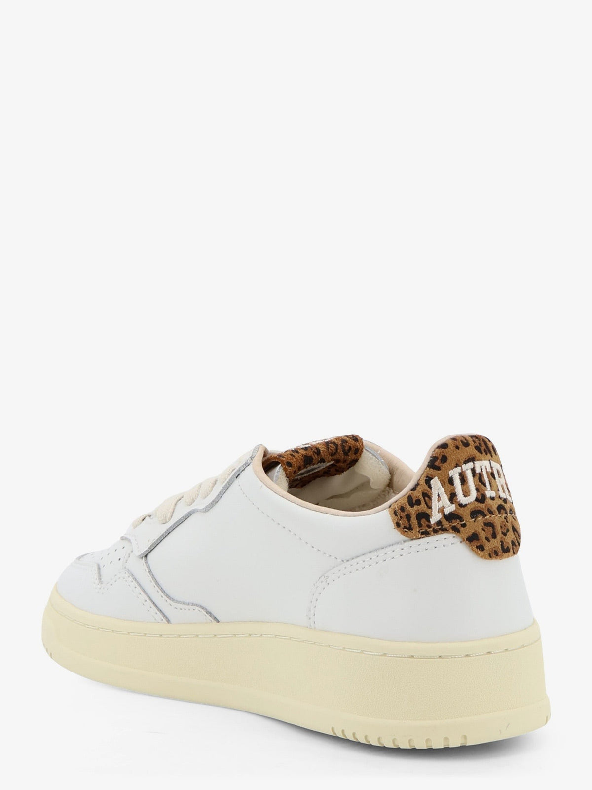 Autry - Medalist Leather Sneakers medalist-leather-sneakers_21b044ae-377b-4d8e-b327-15b6cd10b892