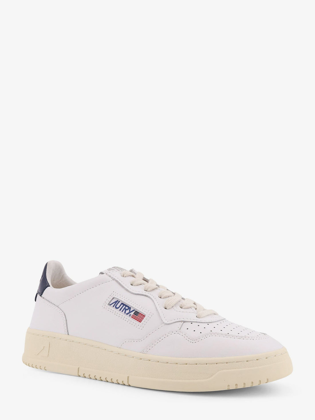 Autry - Medalist Leather Sneakers medalist-leather-sneakers_66bc36c1-d195-4b8c-9ba2-e295461e0a1c