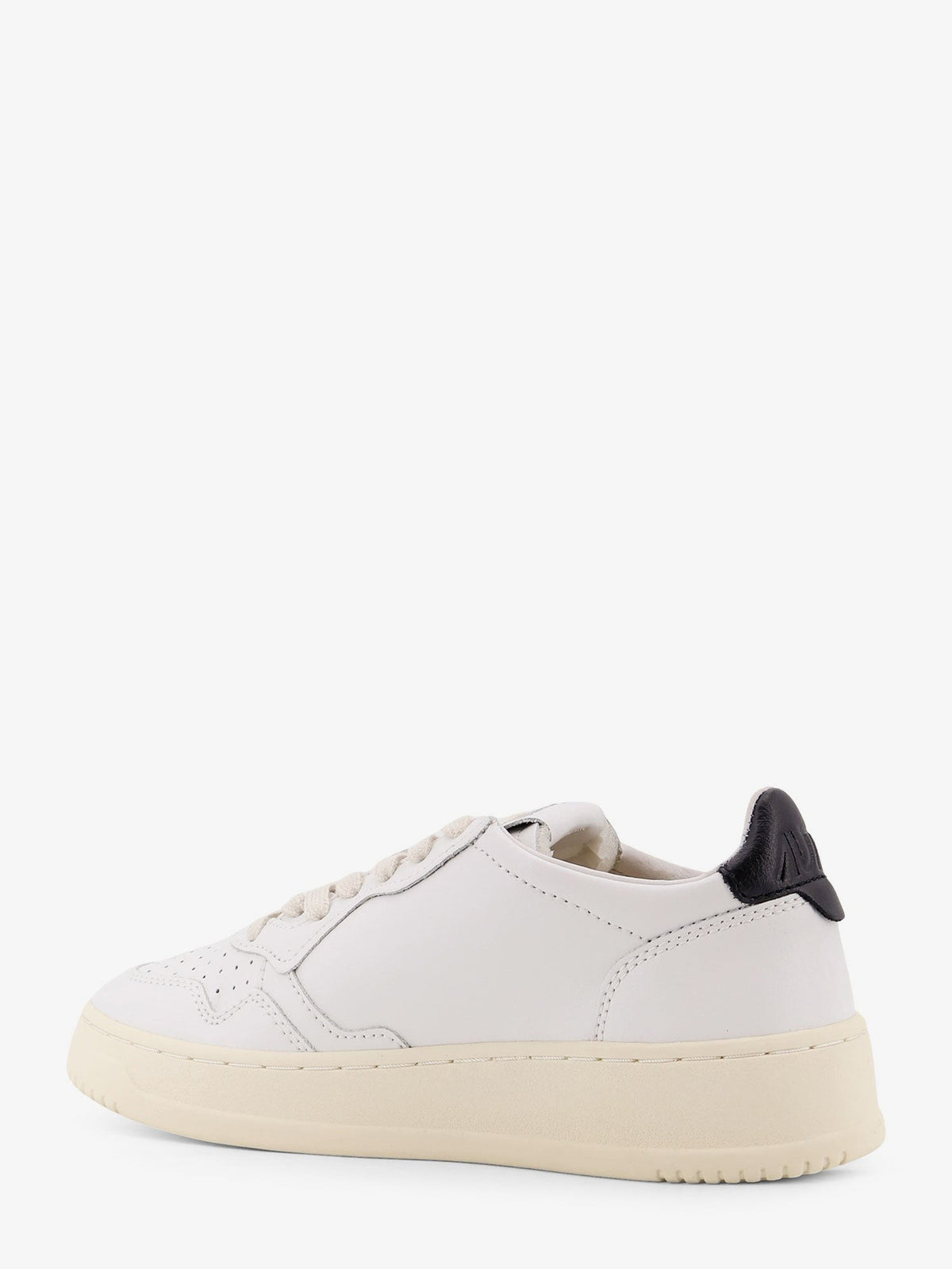 Autry - Medalist leather sneakers medalist-leather-sneakers_5696c2d3-33f0-4a9a-9cea-0ceeb77d5a64