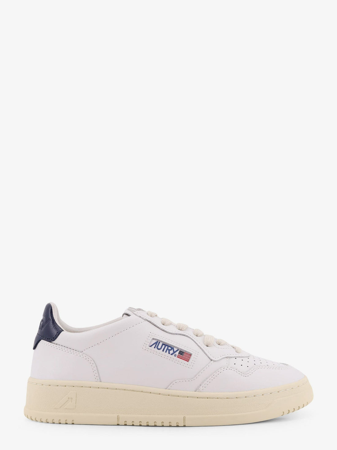 Autry - Medalist Leather Sneakers medalist-leather-sneakers_66bc36c1-d195-4b8c-9ba2-e295461e0a1c