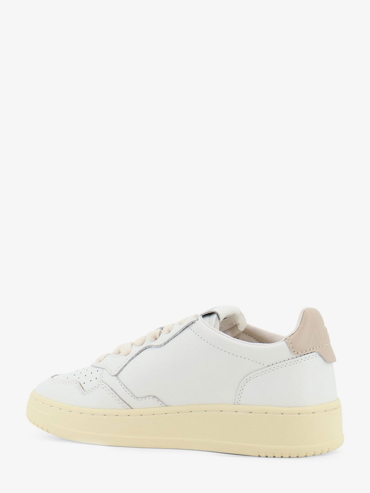 Autry - Medalist leather sneakers medalist-leather-sneakers_c026b197-0c58-4cb1-83ba-bffe9b268559