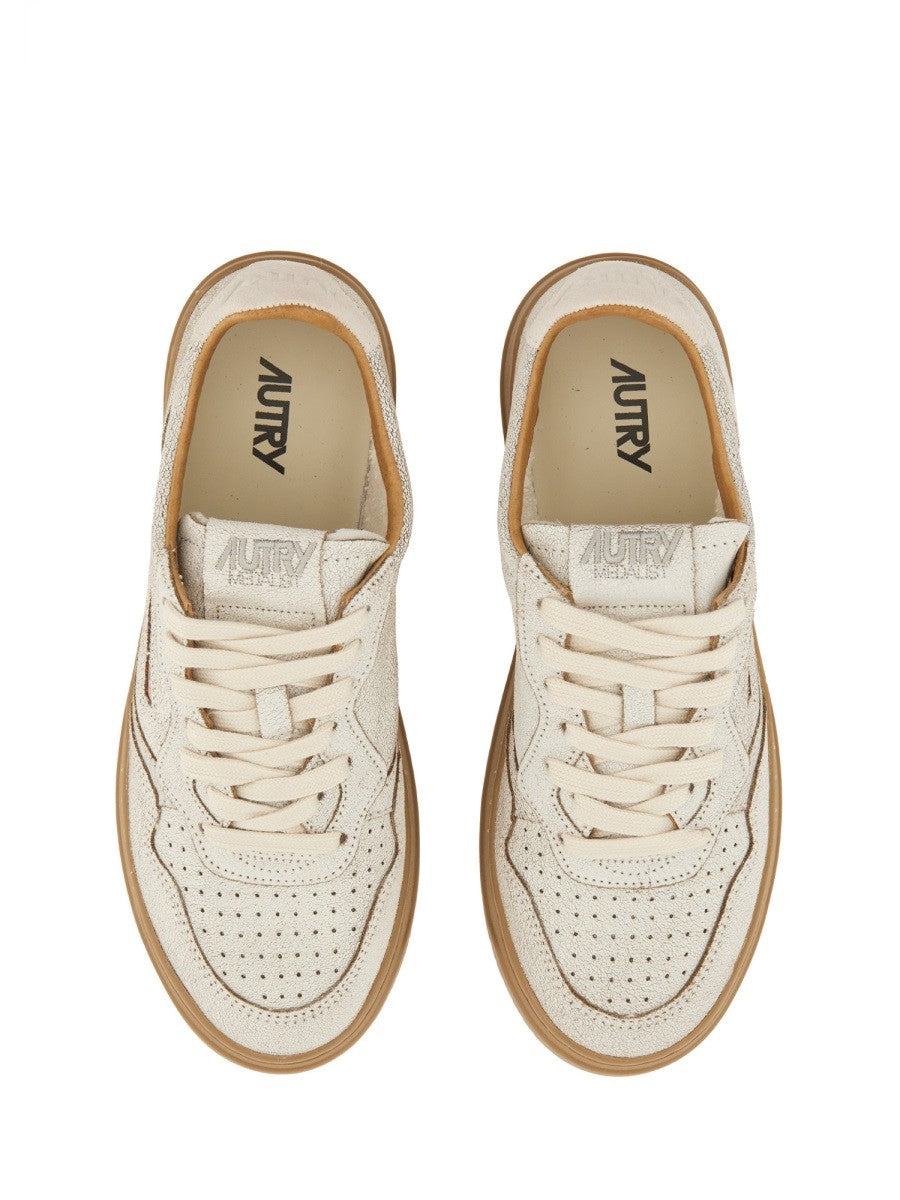 "MEDALIST LOW" SNEAKER