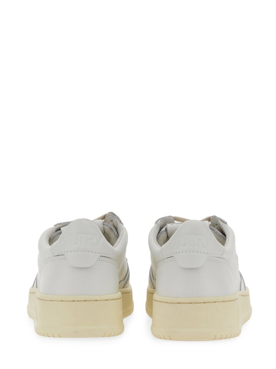 Autry - SNEAKER "MEDALIST LOW" medalist-low-sneaker_13daffc2-bc7c-48a8-a22a-6ea45e7acf0e