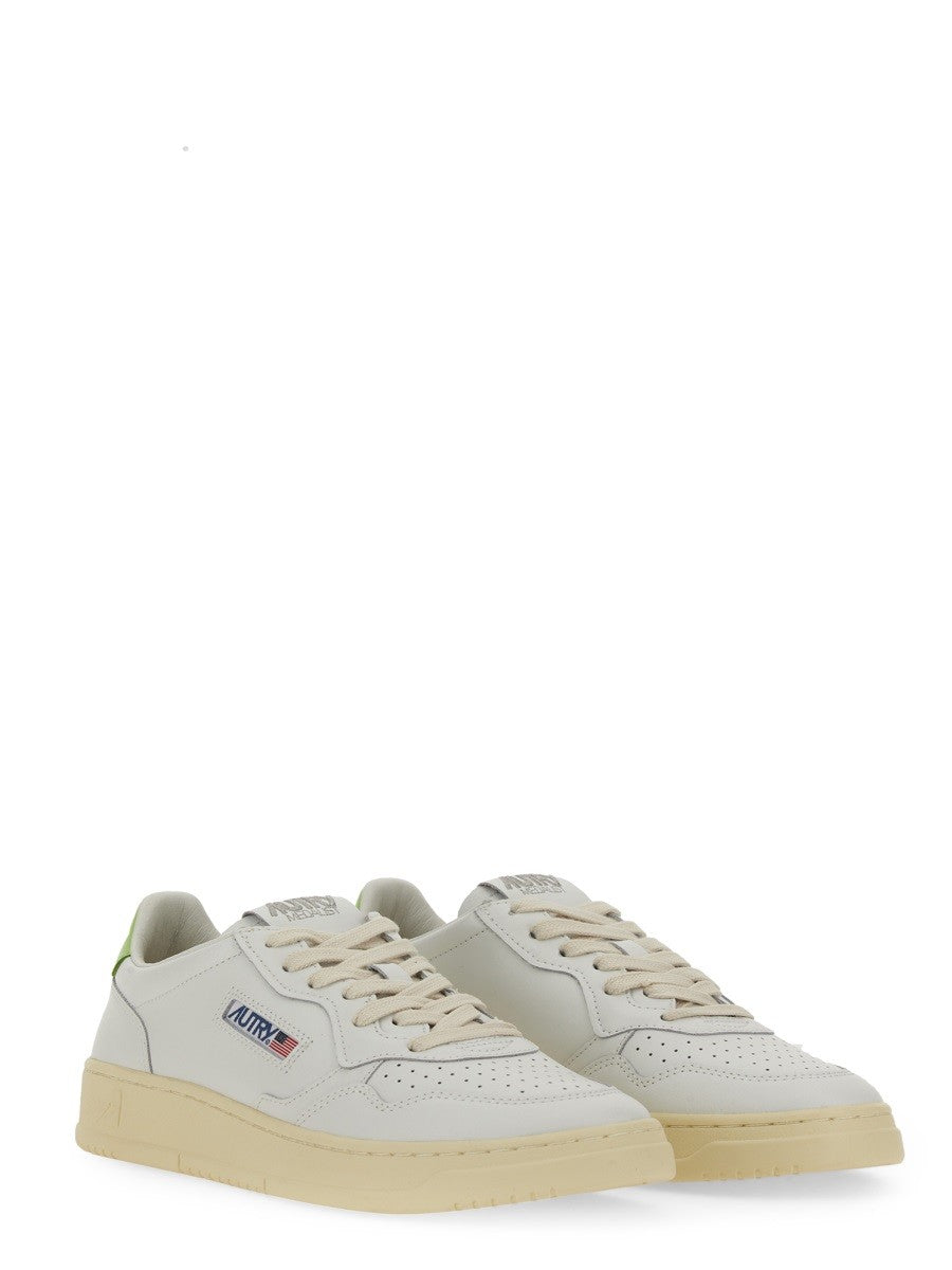 MEDALIST LOW SNEAKER
