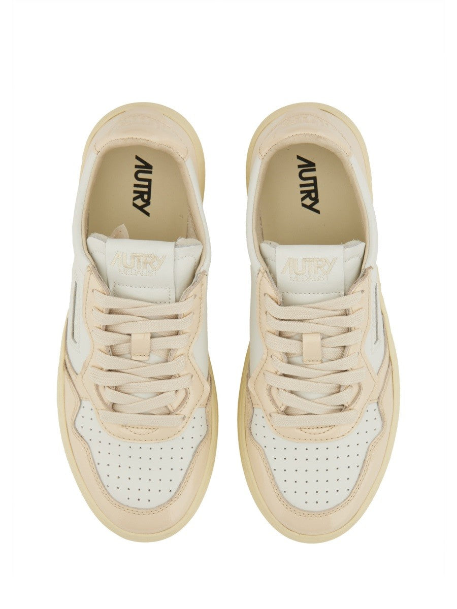 MEDALIST LOW SNEAKER