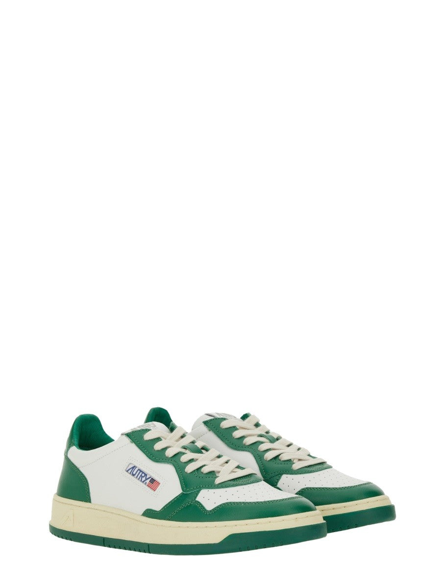 MEDALIST LOW SNEAKER