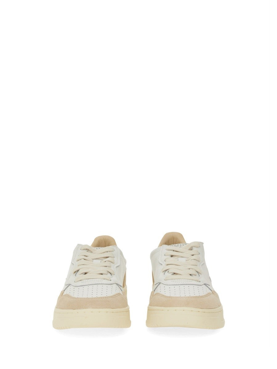 Autry - SNEAKER "MEDALIST LOW" medalist-low-sneaker_56f73133-ed91-4cd1-b1cb-d095c08ec411