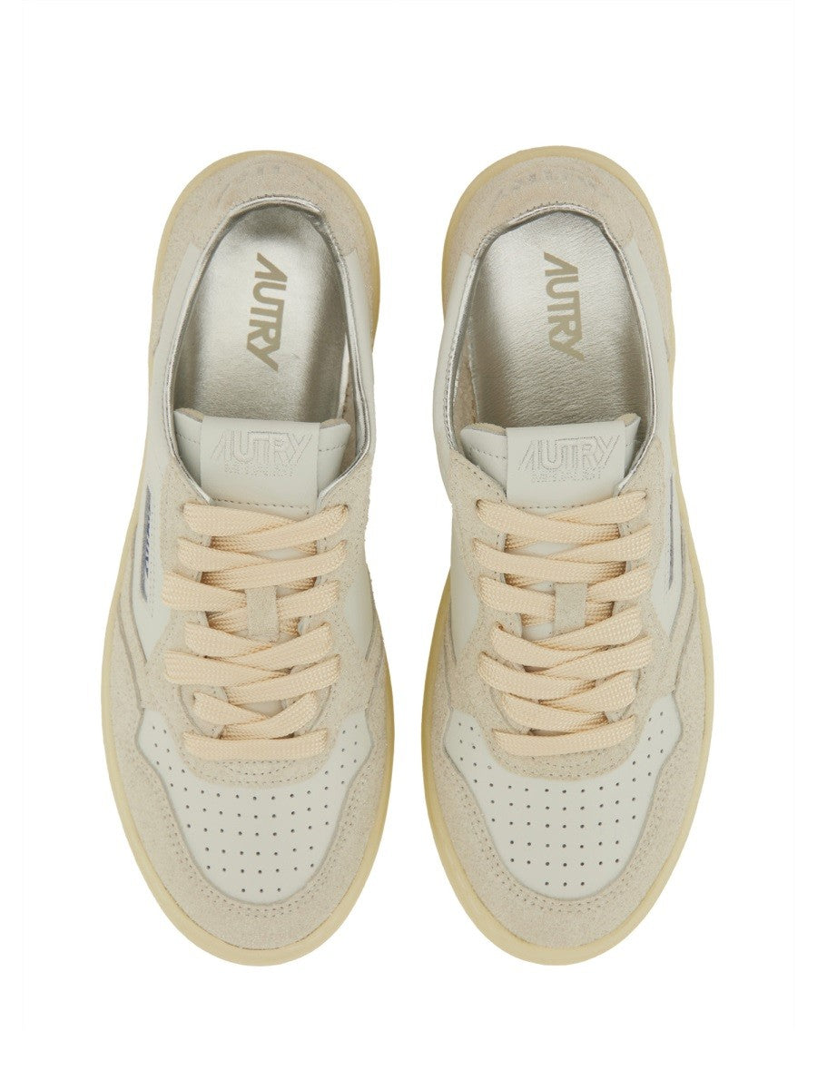 "MEDALIST LOW" SNEAKER