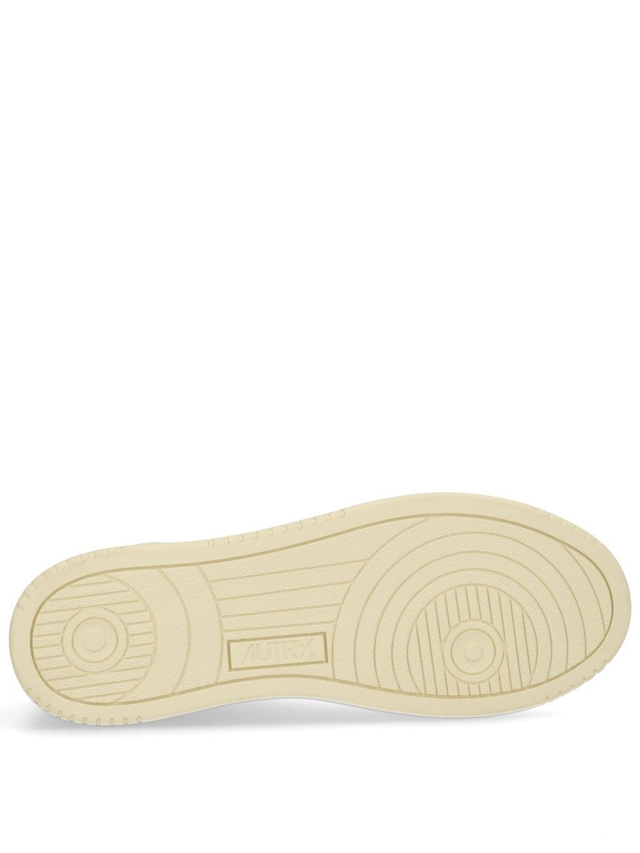 "MEDALIST LOW" SNEAKER