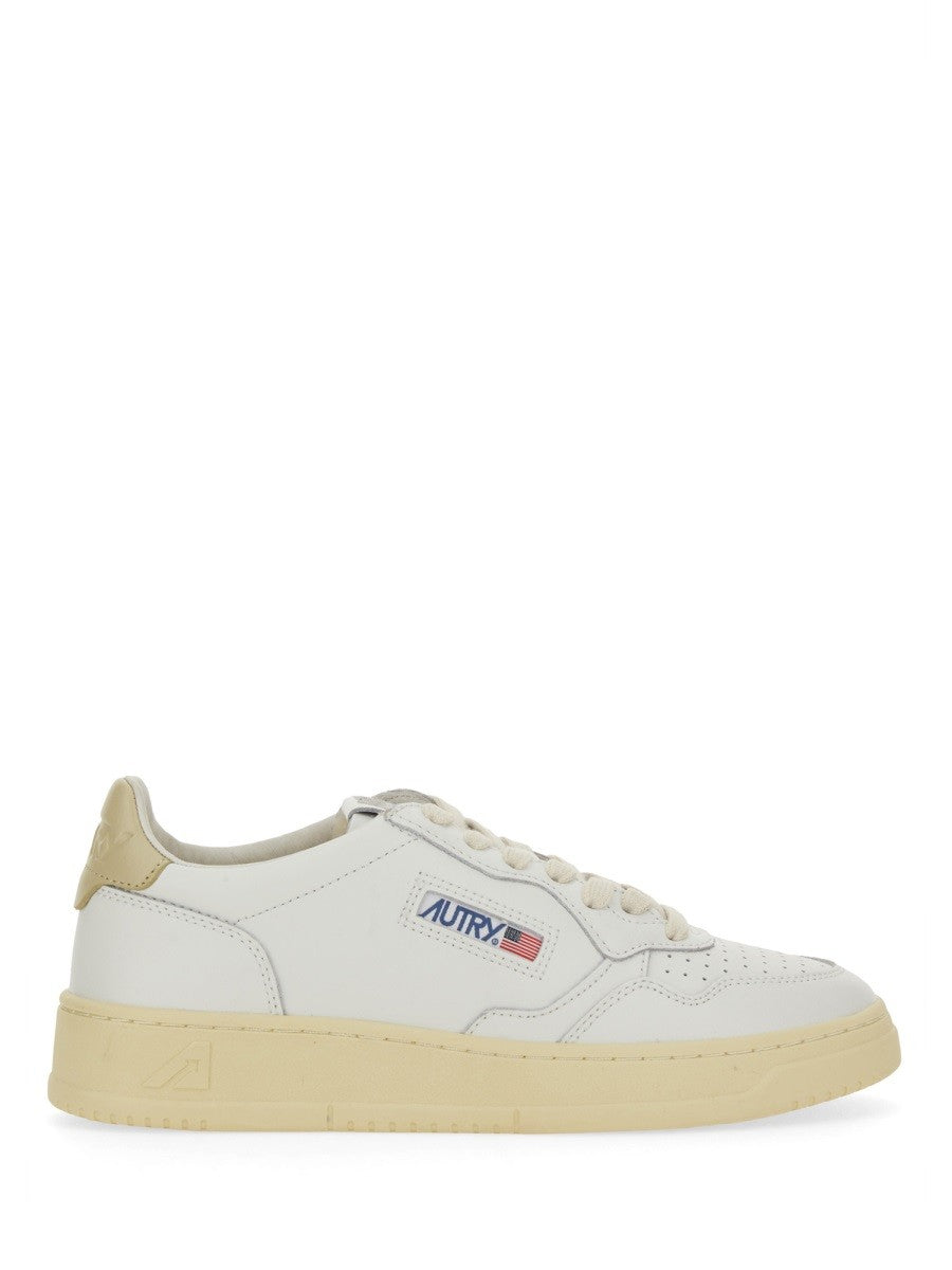 MEDALIST LOW SNEAKER