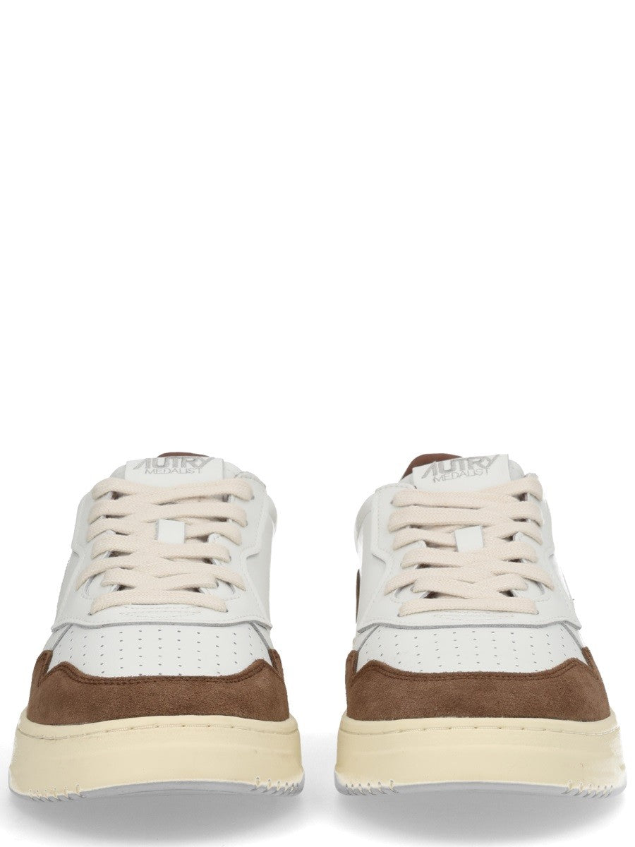 "MEDALIST LOW" SNEAKER