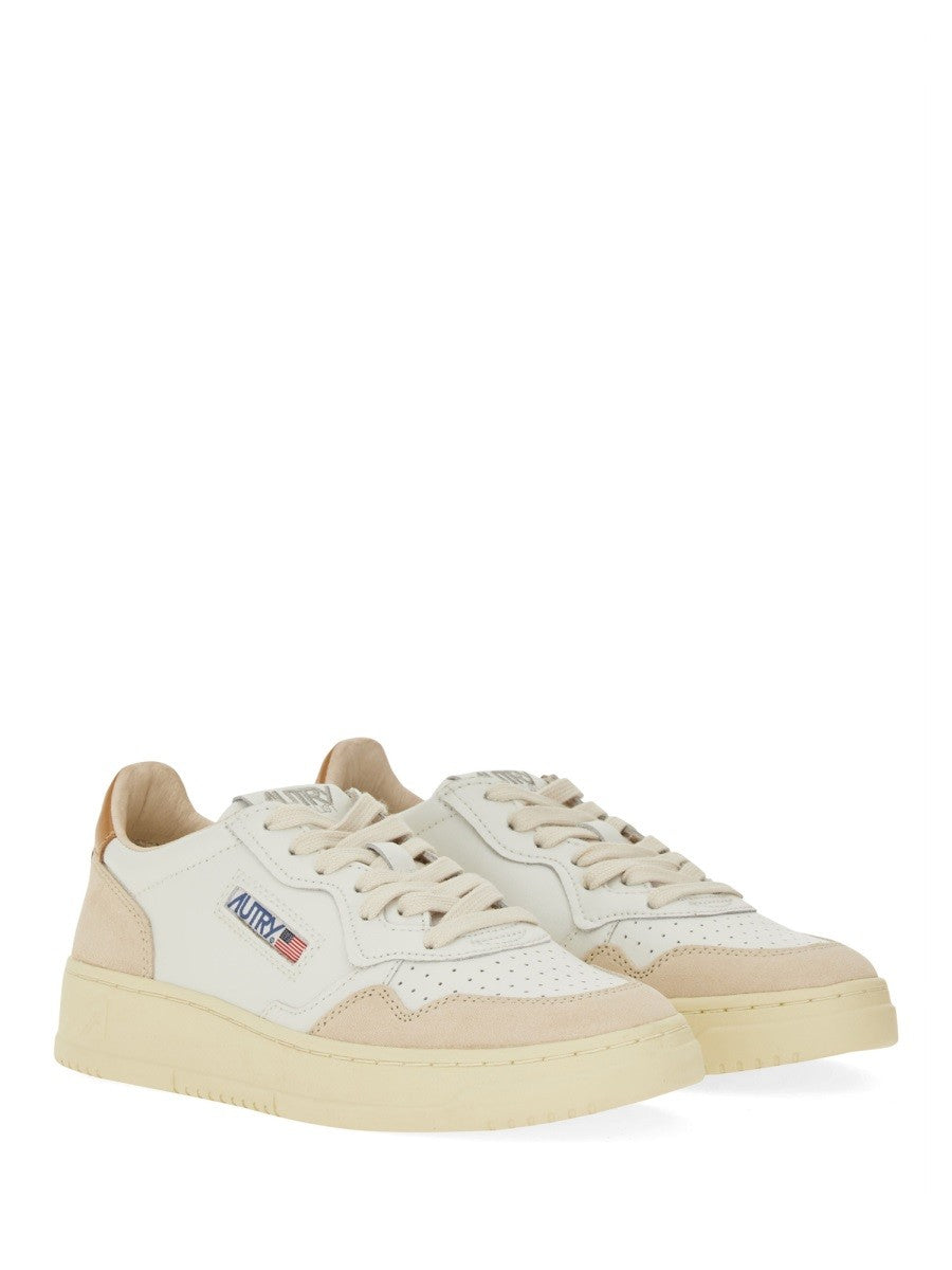 MEDALIST LOW SNEAKER