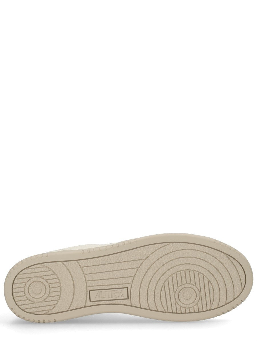 "MEDALIST LOW" SNEAKER