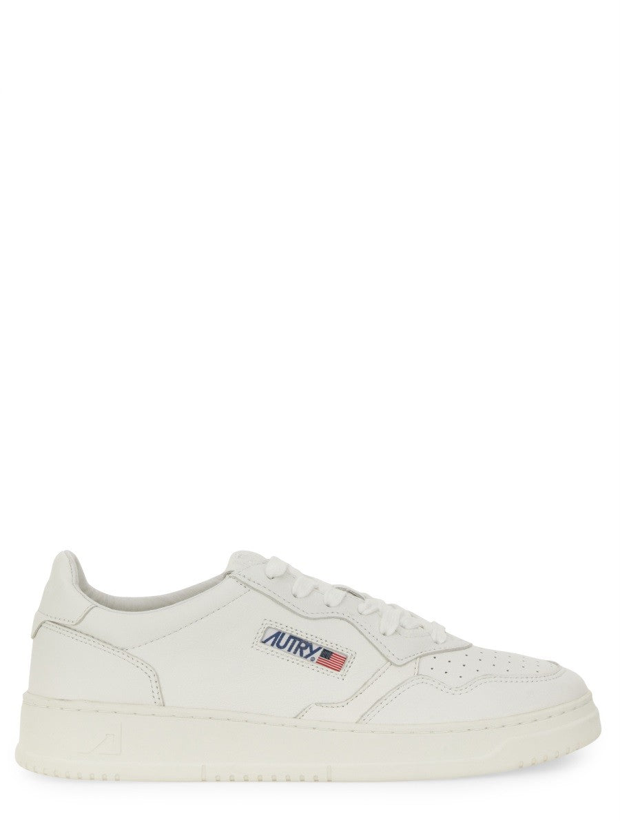 Autry - "MEDALIST LOW" SNEAKER medalist-low-sneaker_9a99c48c-16b0-4da1-9eeb-537344627dd9