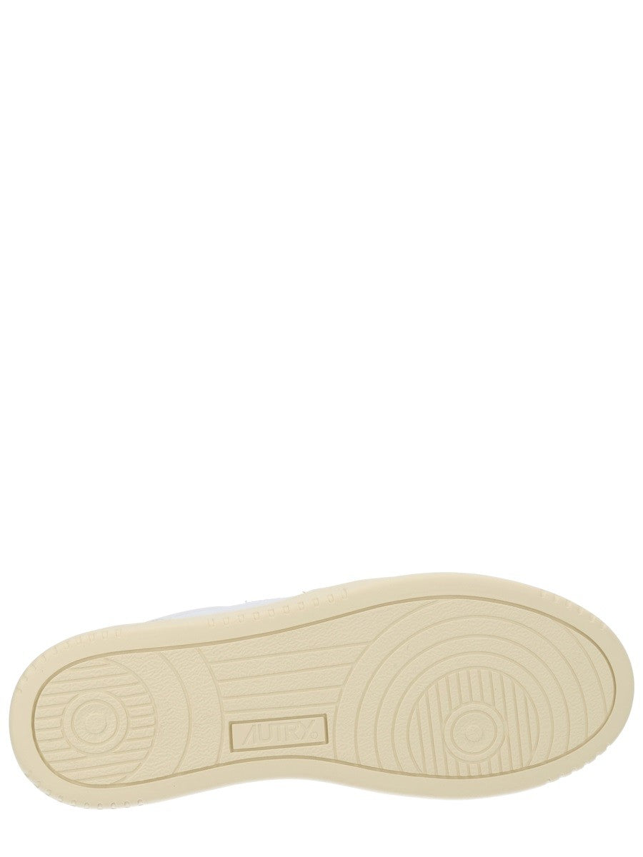 Autry - "MEDALIST LOW" SNEAKER medalist-low-sneaker_9b4d8528-6e58-4342-aa45-79374f9b1d13