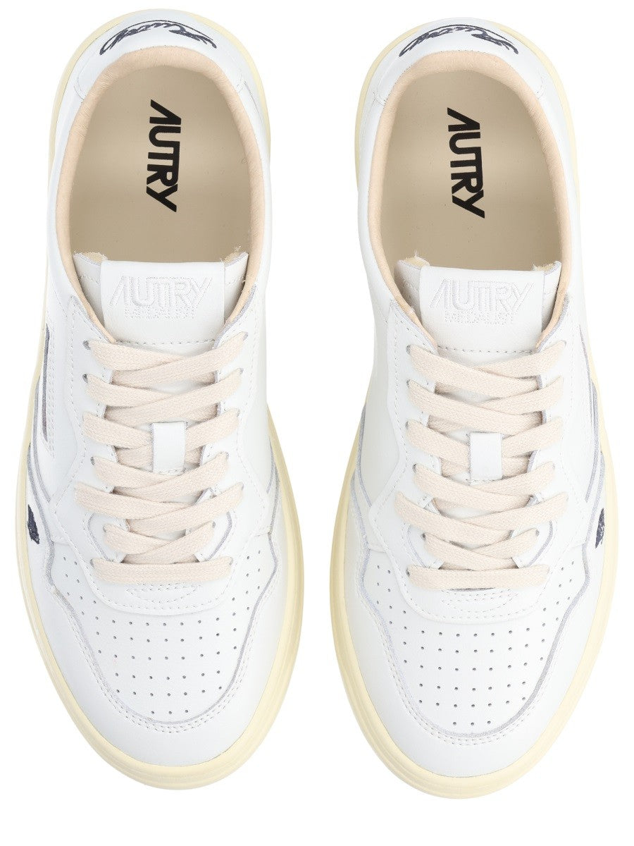 Autry - "MEDALIST LOW" SNEAKER medalist-low-sneaker_9fa309ae-4af5-4694-8a3f-ab095cafcb03