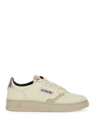 MEDALIST LOW SNEAKER