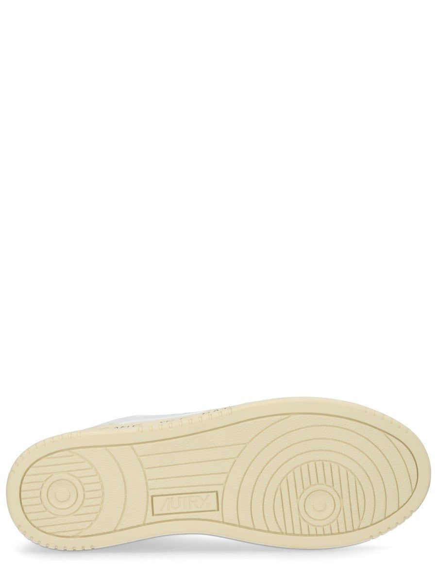 "MEDALIST LOW" SNEAKER