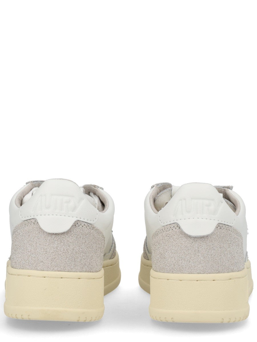 Autry - "MEDALIST LOW" SNEAKER medalist-low-sneaker_b4999c18-f5c6-4dde-b9d7-c2ba4c790f25