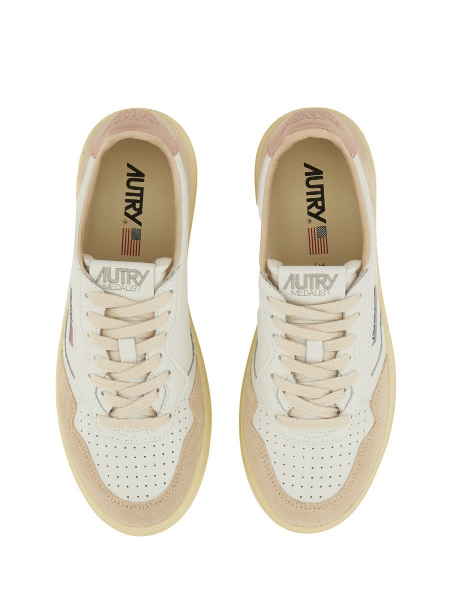 Autry - SNEAKER "MEDALIST LOW" medalist-low-sneaker_b9bdb1da-18b1-4eff-9025-71f331c11f16