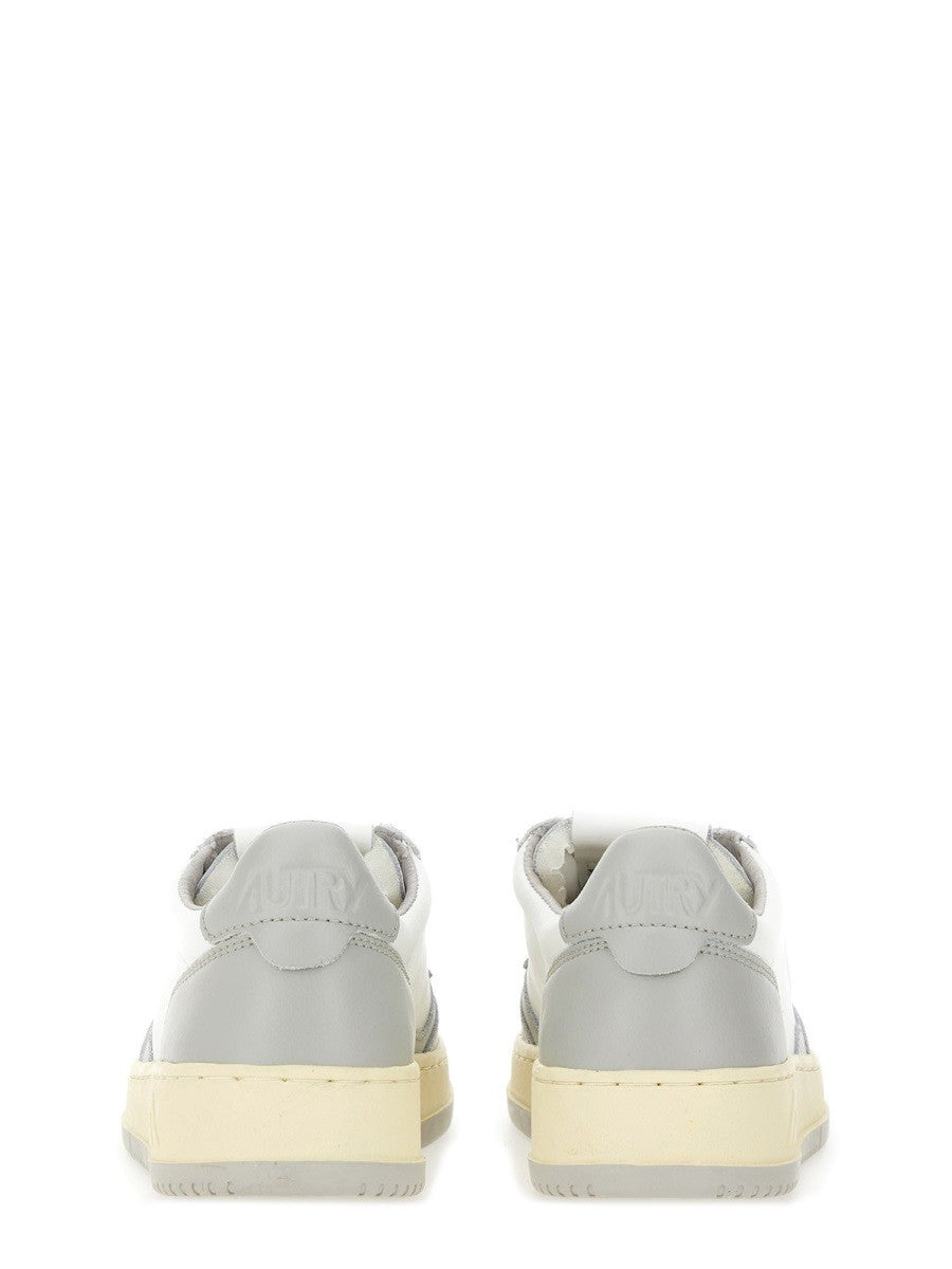 Autry - "MEDALIST LOW" SNEAKER medalist-low-sneaker_c9eac458-4ee7-4130-9201-bb822eca6a85