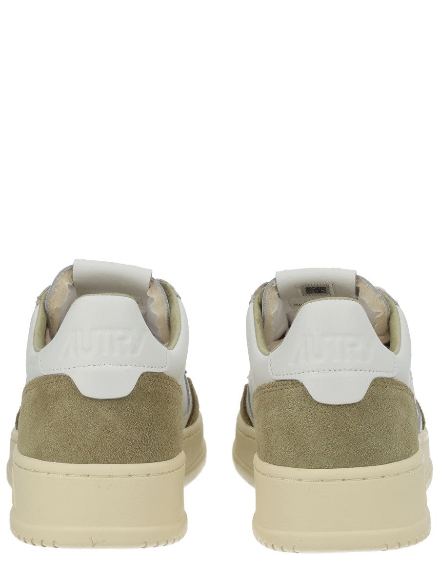 Autry - "MEDALIST LOW" SNEAKER medalist-low-sneaker_e7cf1313-6f17-4c44-914a-fa9e816b98bb