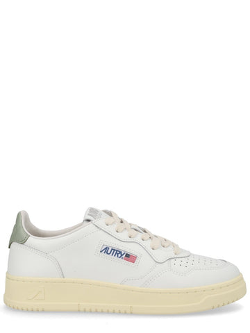 Autry - "MEDALIST LOW" SNEAKER medalist-low-sneaker_e83d2c49-9ea2-4b5a-ae34-f14037fefc8f