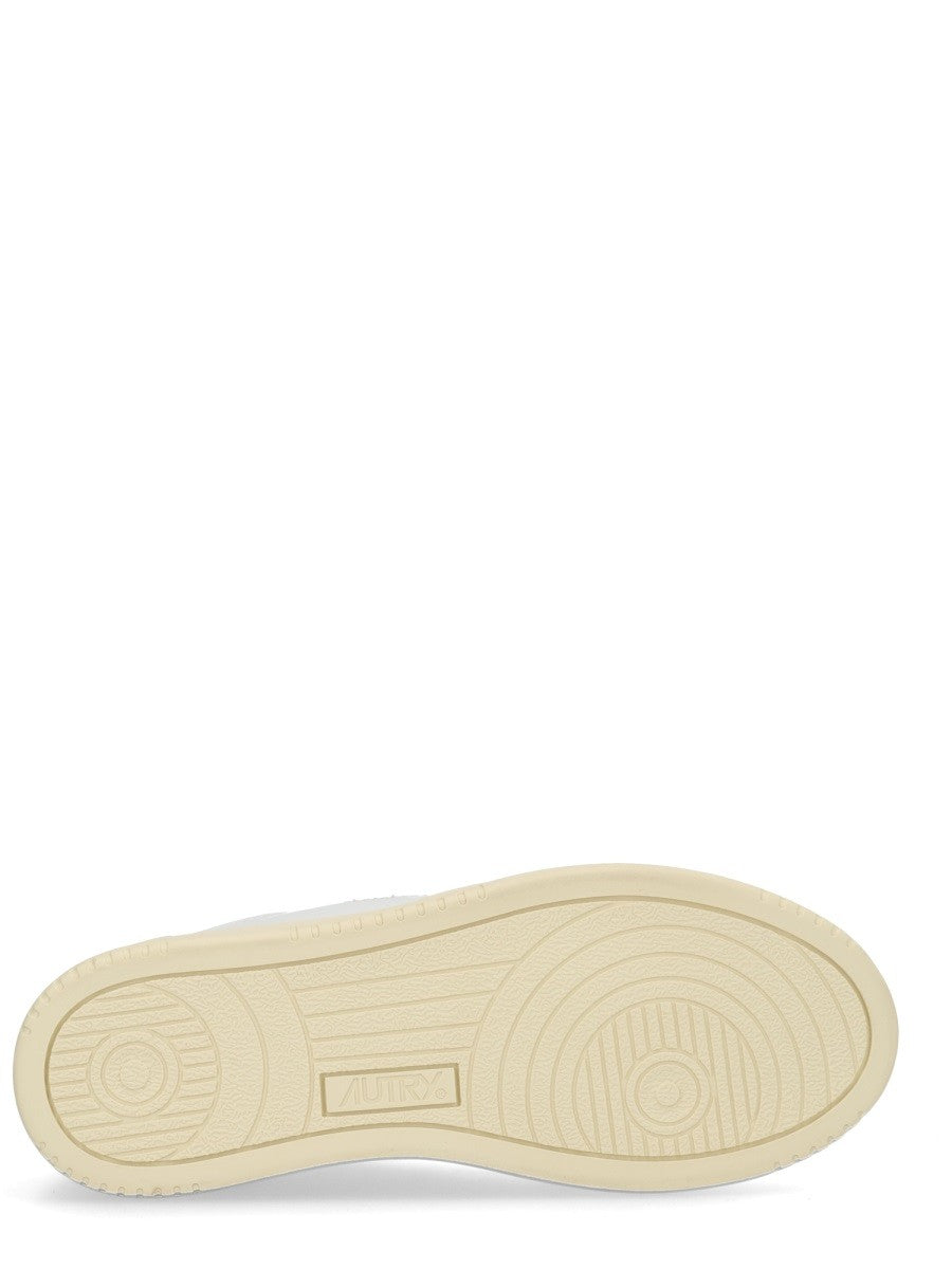 "MEDALIST LOW" SNEAKER