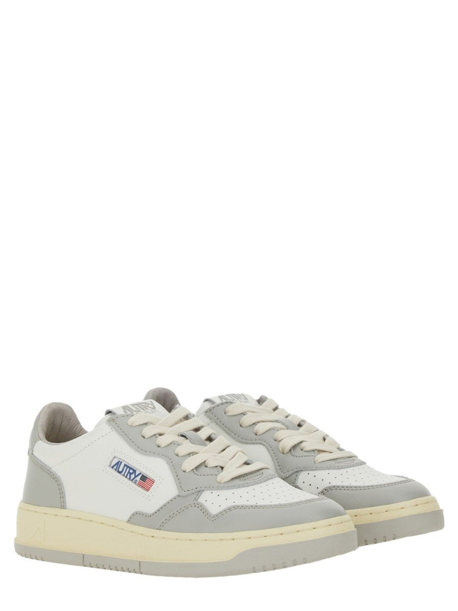 Autry - "MEDALIST LOW" SNEAKER medalist-low-sneaker_a4d4d2c7-b5bb-4af3-ac66-a7279330515e
