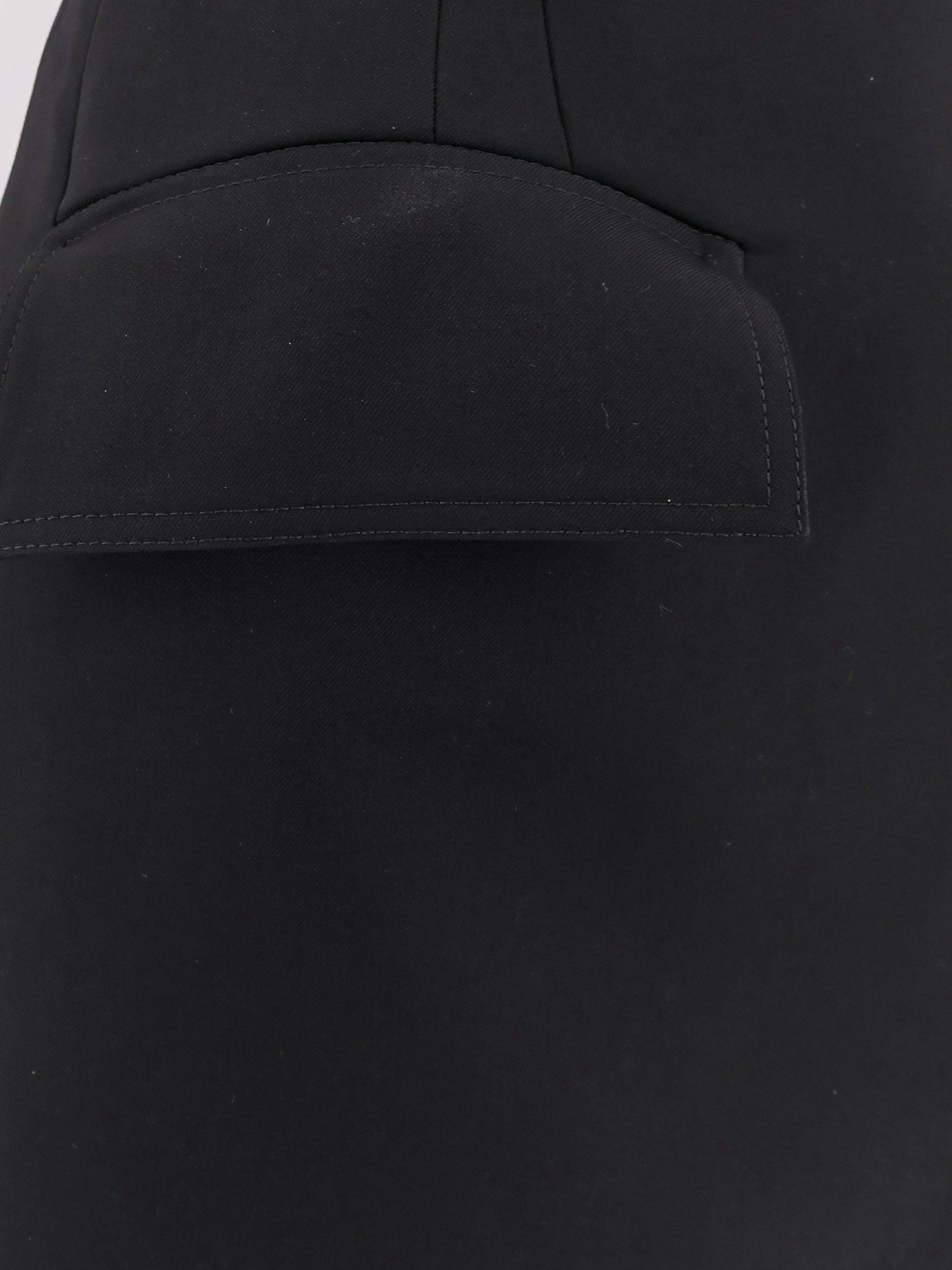 Mini lenght wool skirt