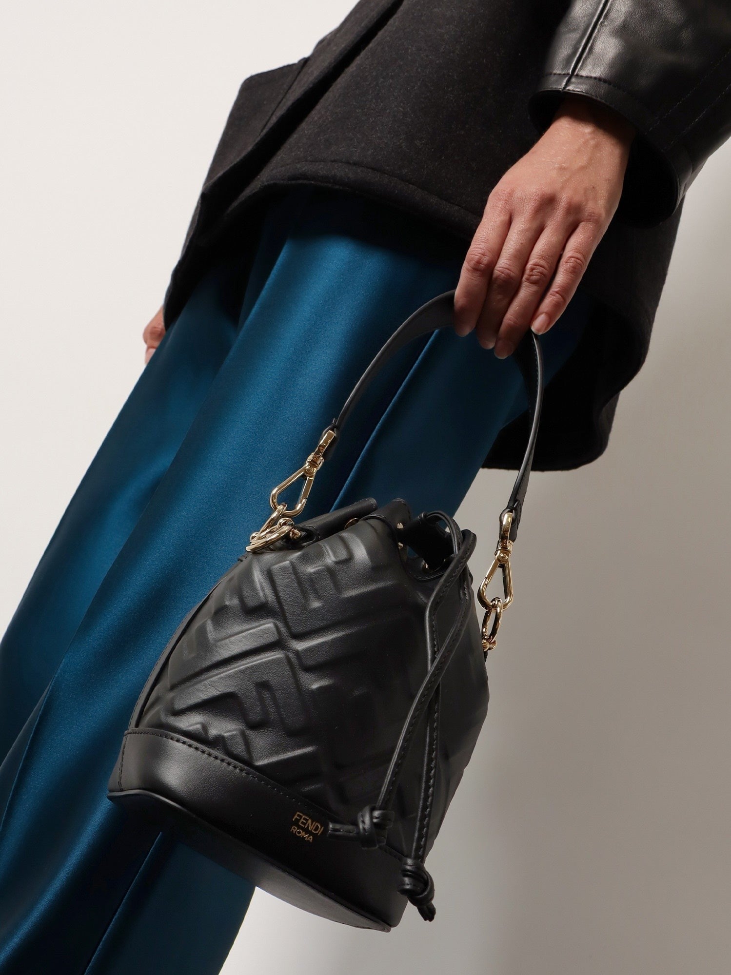 Fendi Fendi - Mon Tresor leather bucket bag