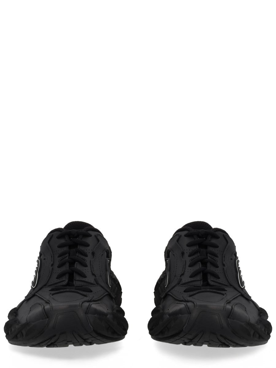 "MONDAY SHOE" SNEAKER