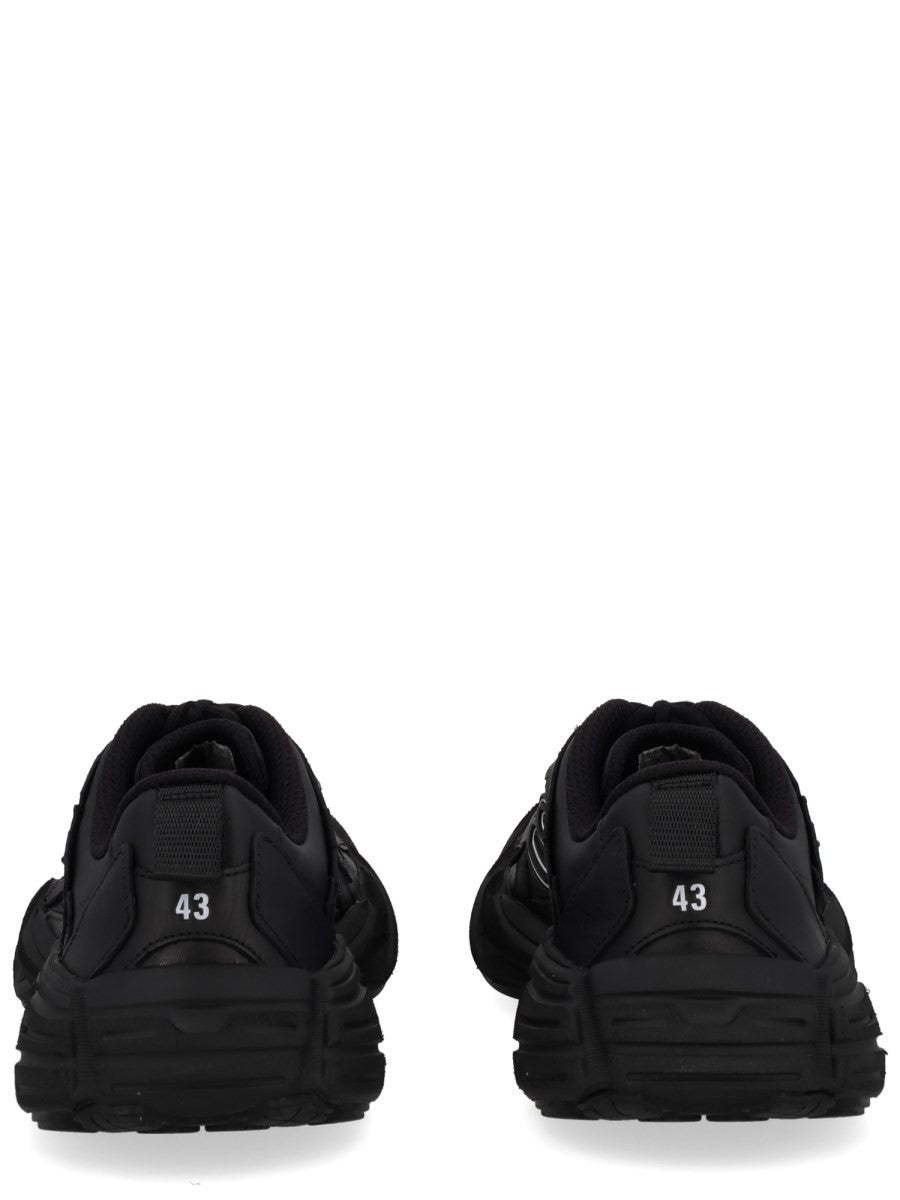 "MONDAY SHOE" SNEAKER