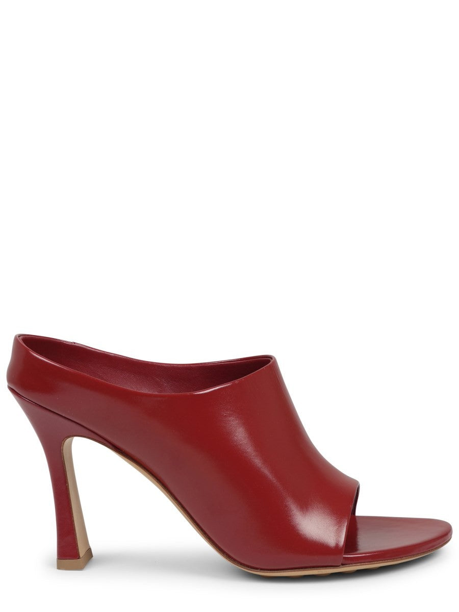 MULE SHOE "FROG" mule-shoe-frog_f44b73f5-2dd2-416d-a523-102d9a17c316
