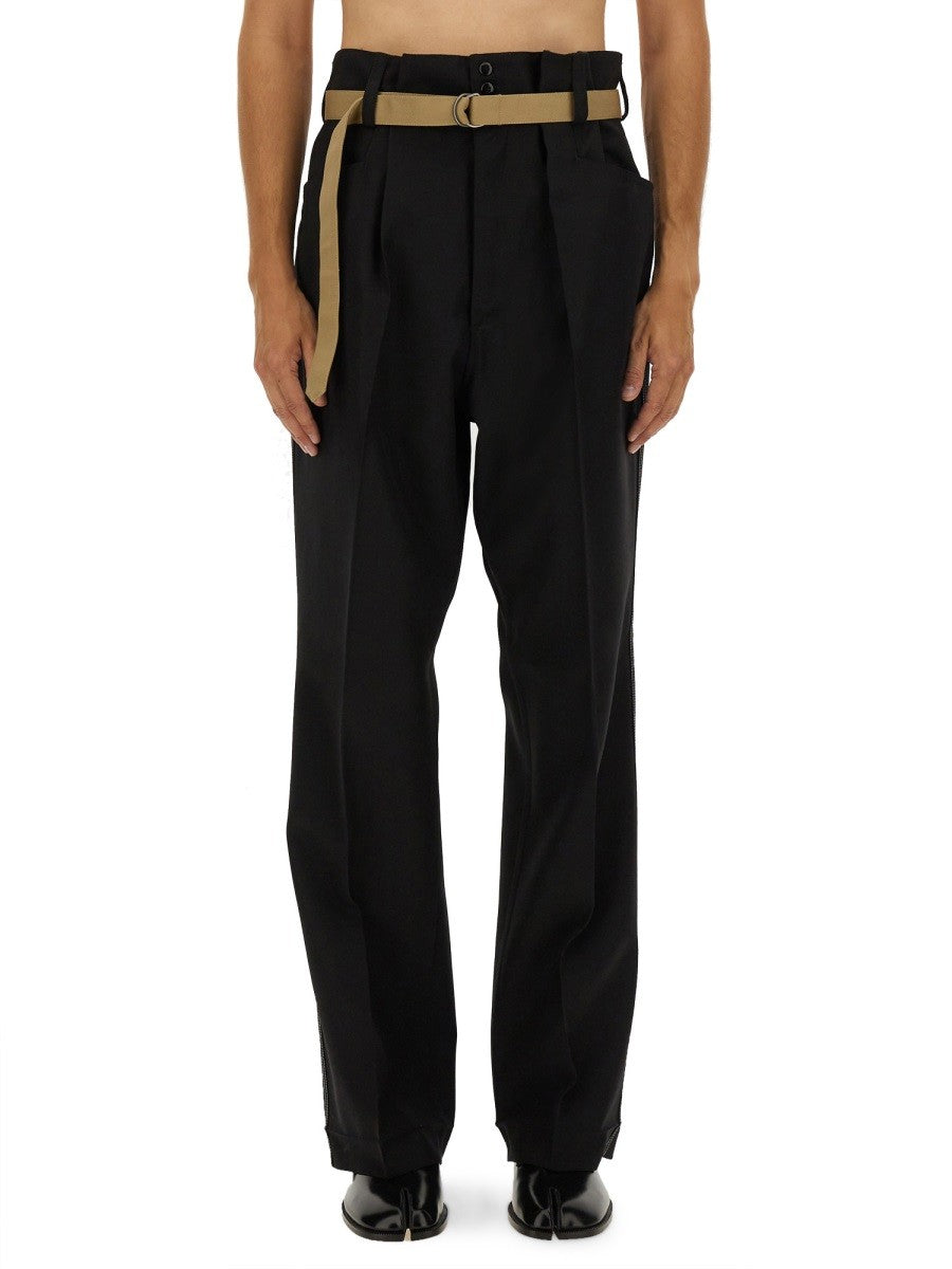 PANTS WITH PLEATS AND BELT