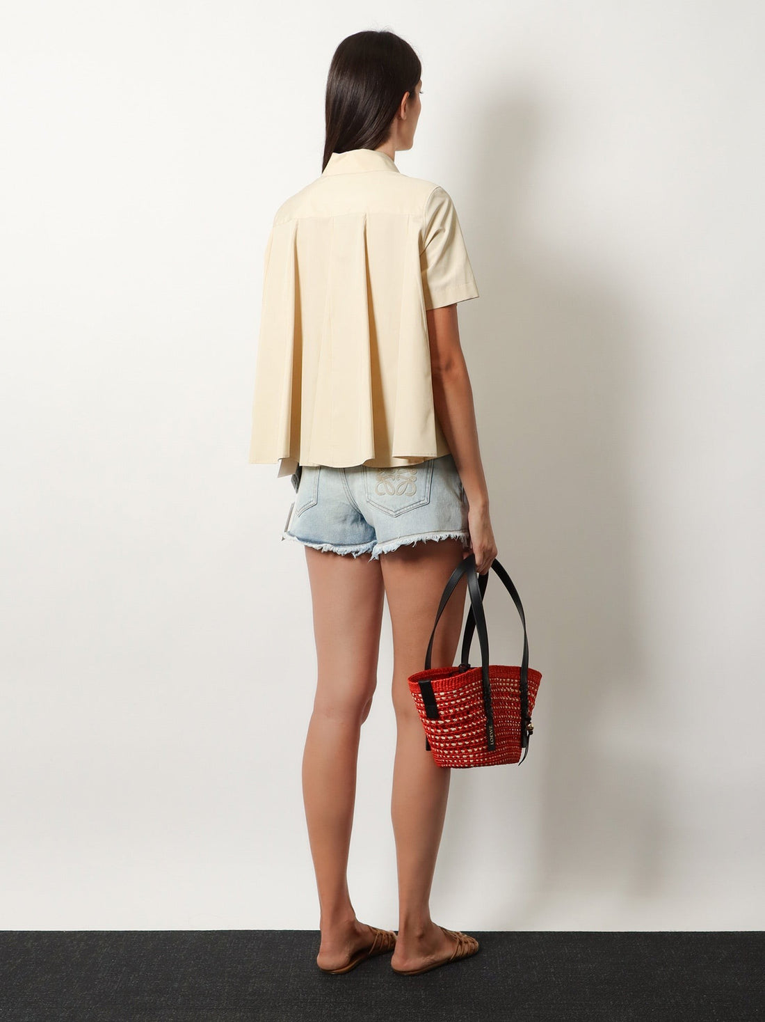 LOEWE - Paula's Ibiza -Braid Basket Small Small Iraca Palm Leaf Shoulder Bag paula-s-ibiza-braid-basket-small-small-iraca-palm-leaf-shoulder-bag_a0b50e43-5f8f-435e-9206-5e50ce17e615