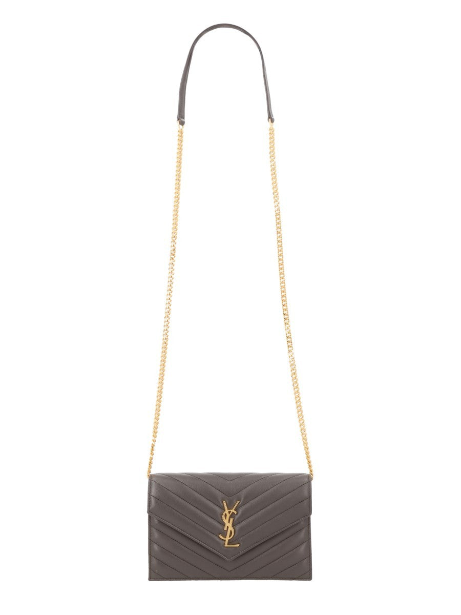 Saint Laurent - PORTAFOGLIO CON CATENA "ENVELOPE CASSANDRE" portafoglio-con-catena-envelope-cassandre_e7f29a71-de6d-47bf-b683-83207d7adff8