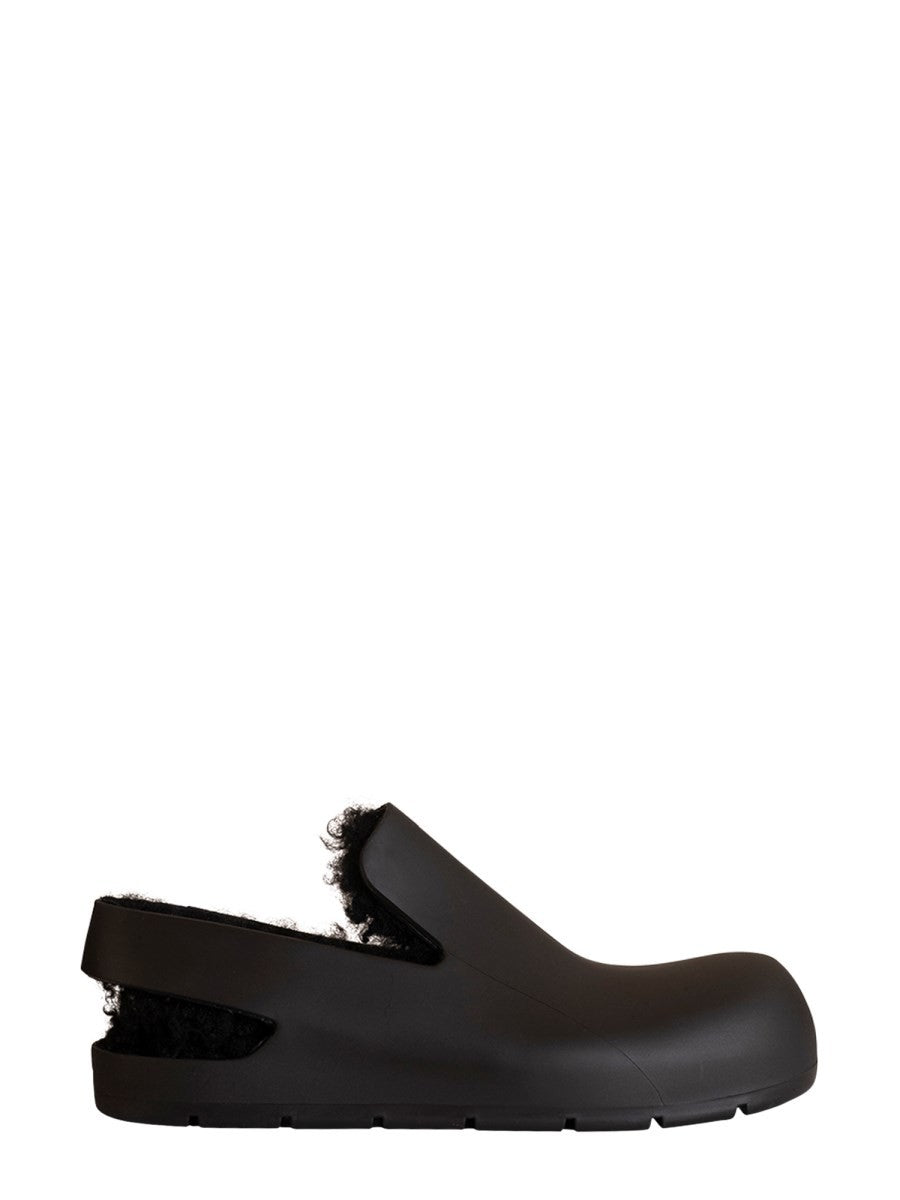 PUDDLE SANDAL. puddle-sandal_a599bfb5-ffdc-4b3b-99d2-d4ea80d94f49