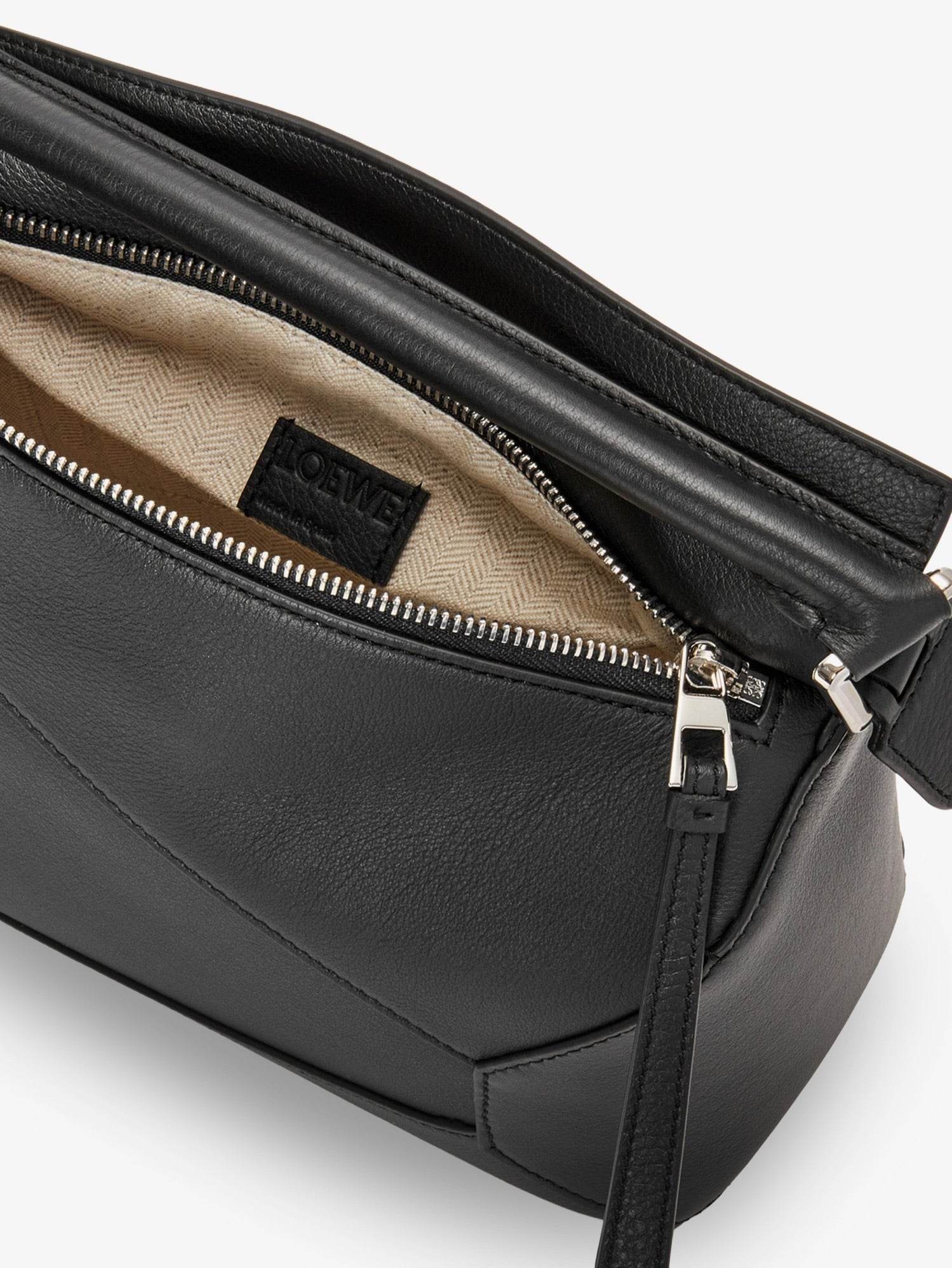 LOEWE - Puzzle Edge leather handbag with engraved Anagram logo