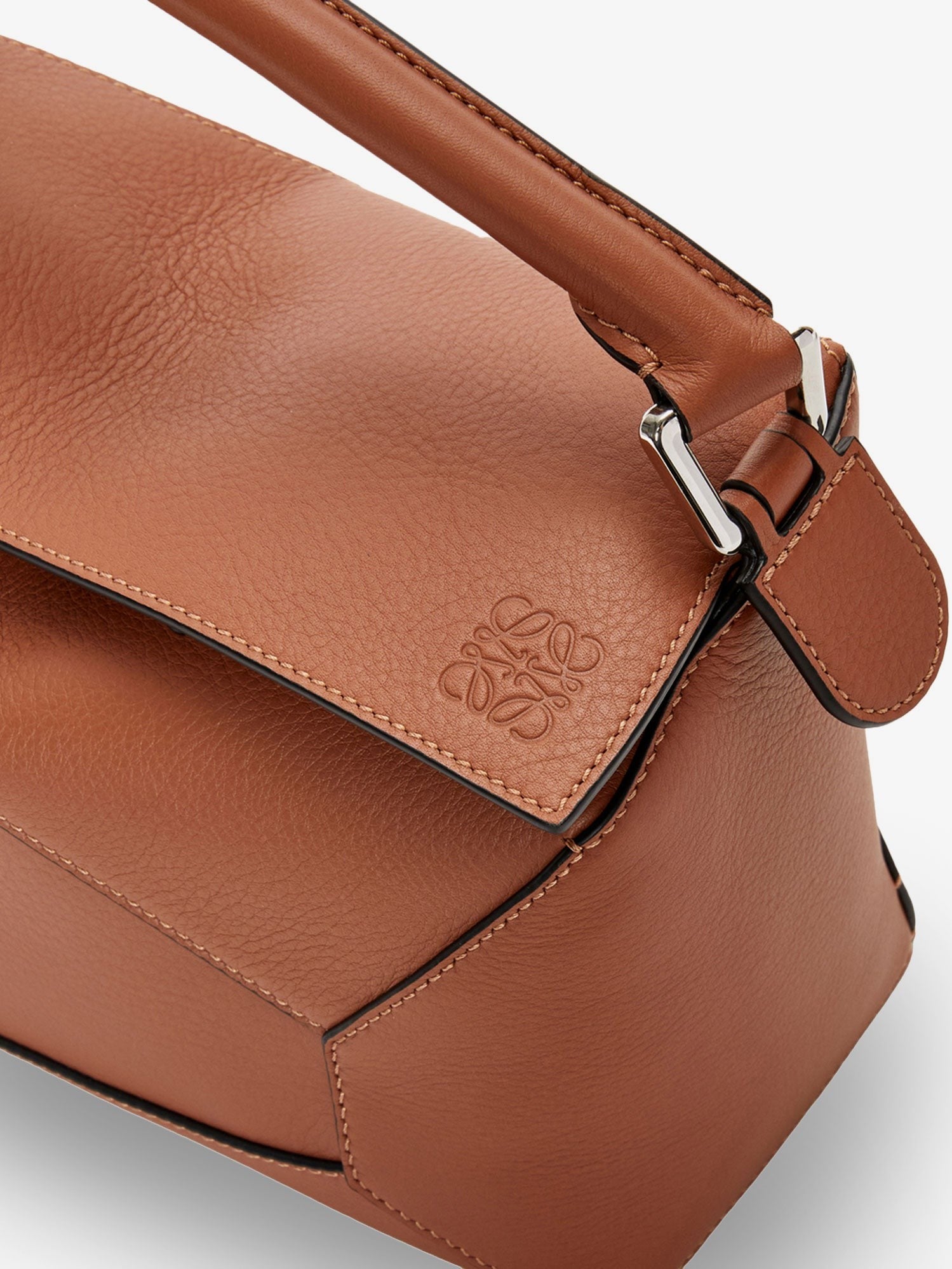 LOEWE - Puzzle Edge leather handbag with engraved Anagram logo